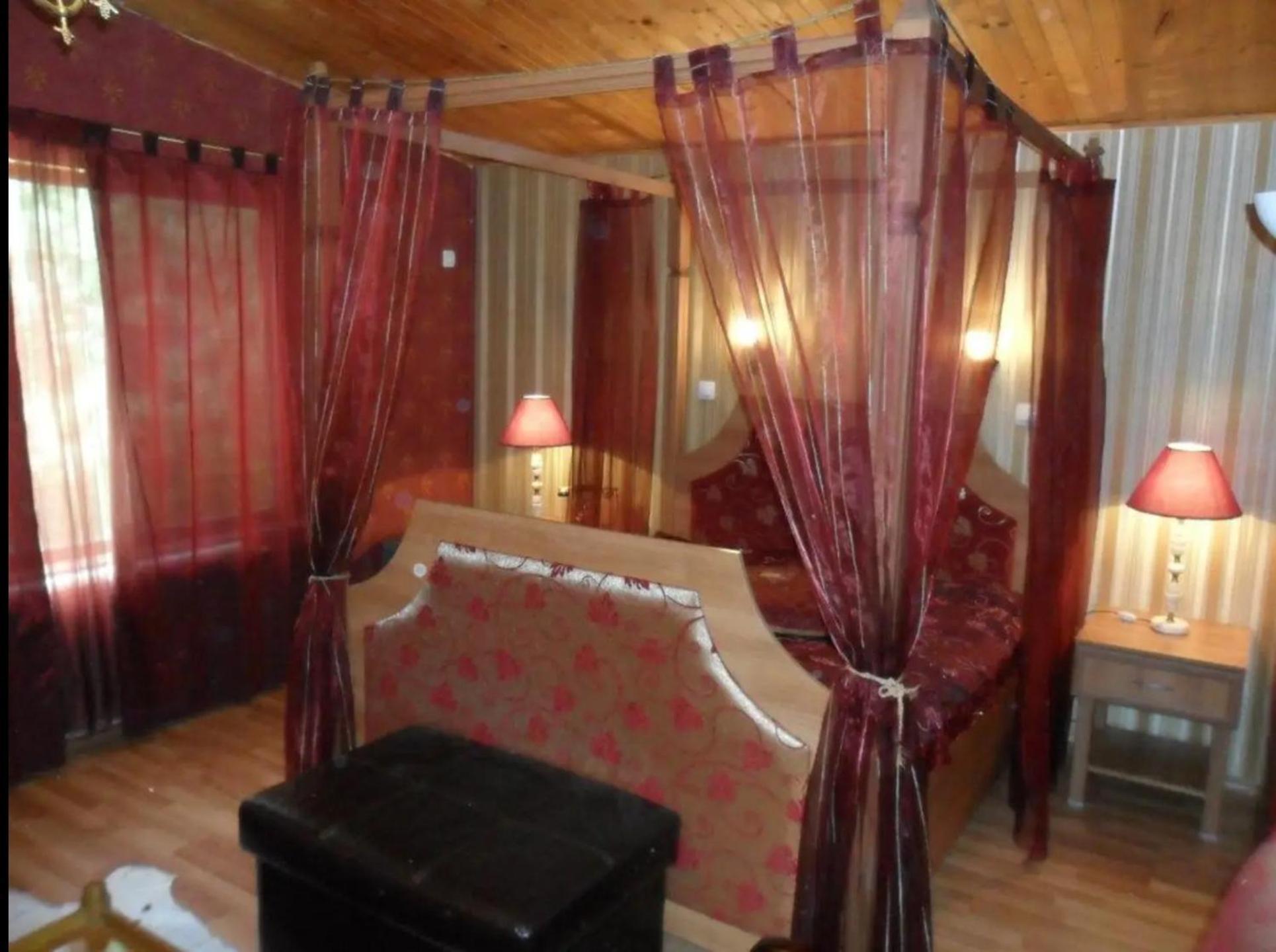Хотел Галина Палас Srem Habitación foto